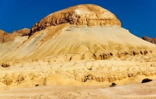 מגבעת מדור למעלה צין